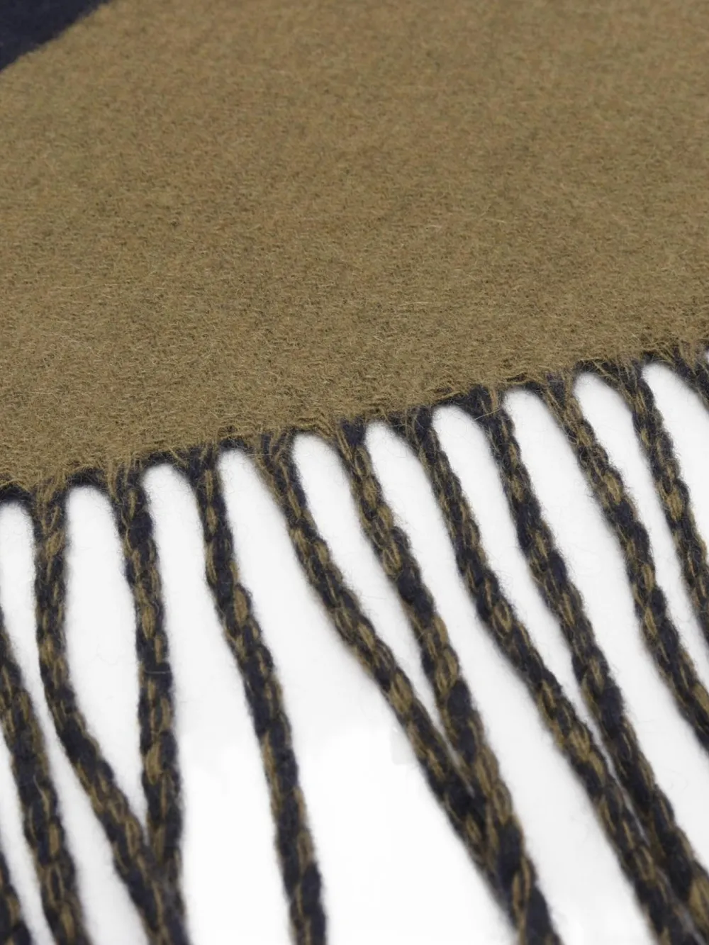 Hermès Pre-Owned 2020s zigzag cashmere scarf | Image 2