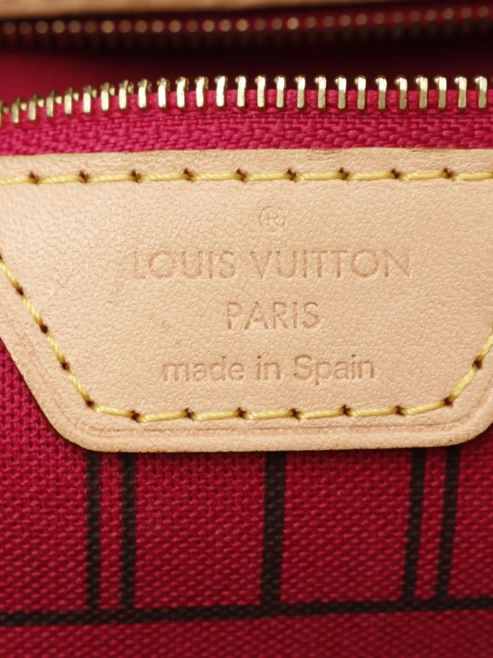 Pre-owned Louis Vuitton 2019 Neverfull Mm Handbag In Brown