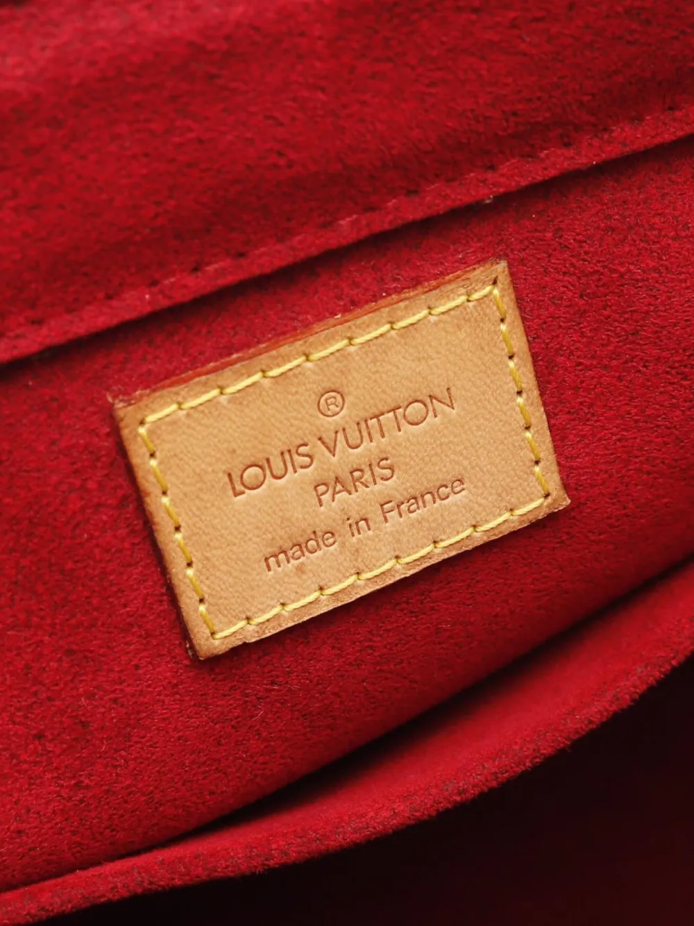 2004 Viva Cite Gm Shoulder Bag