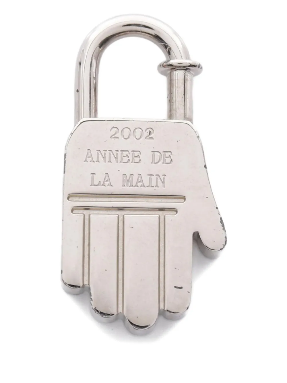 Hermès Pre-Owned 2002 hand-motif padlock charm | Image 2