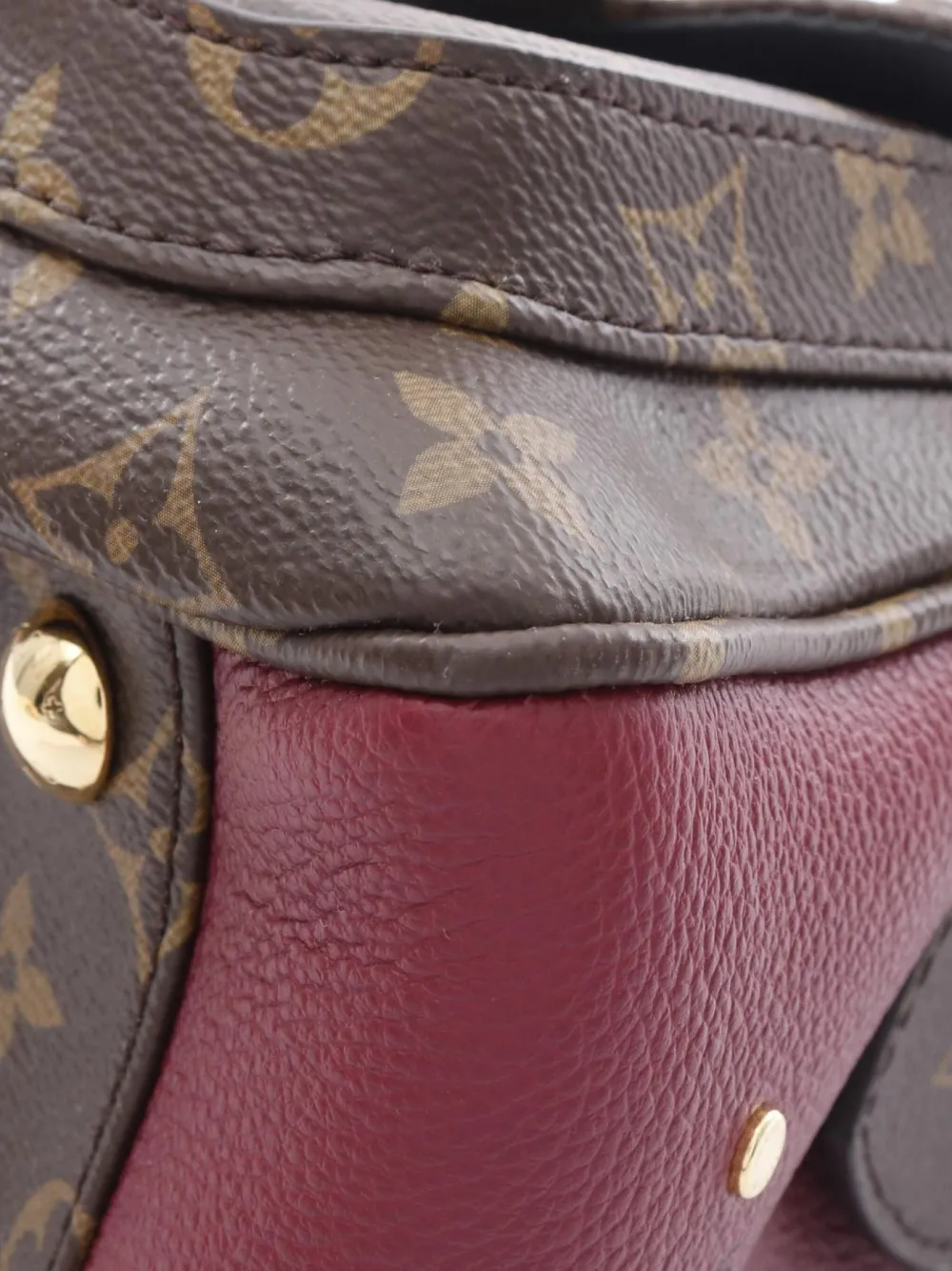 2017 Manhattan Monogram Handbag