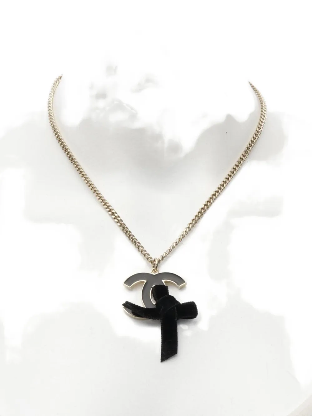 CHANEL Pre-Owned 1986~1988 Coco Mark ribbon necklace - ゴールドトーン CHANEL Pre-Owned 1986~1988 Coco Mark ribbon necklace - ゴールドトーン