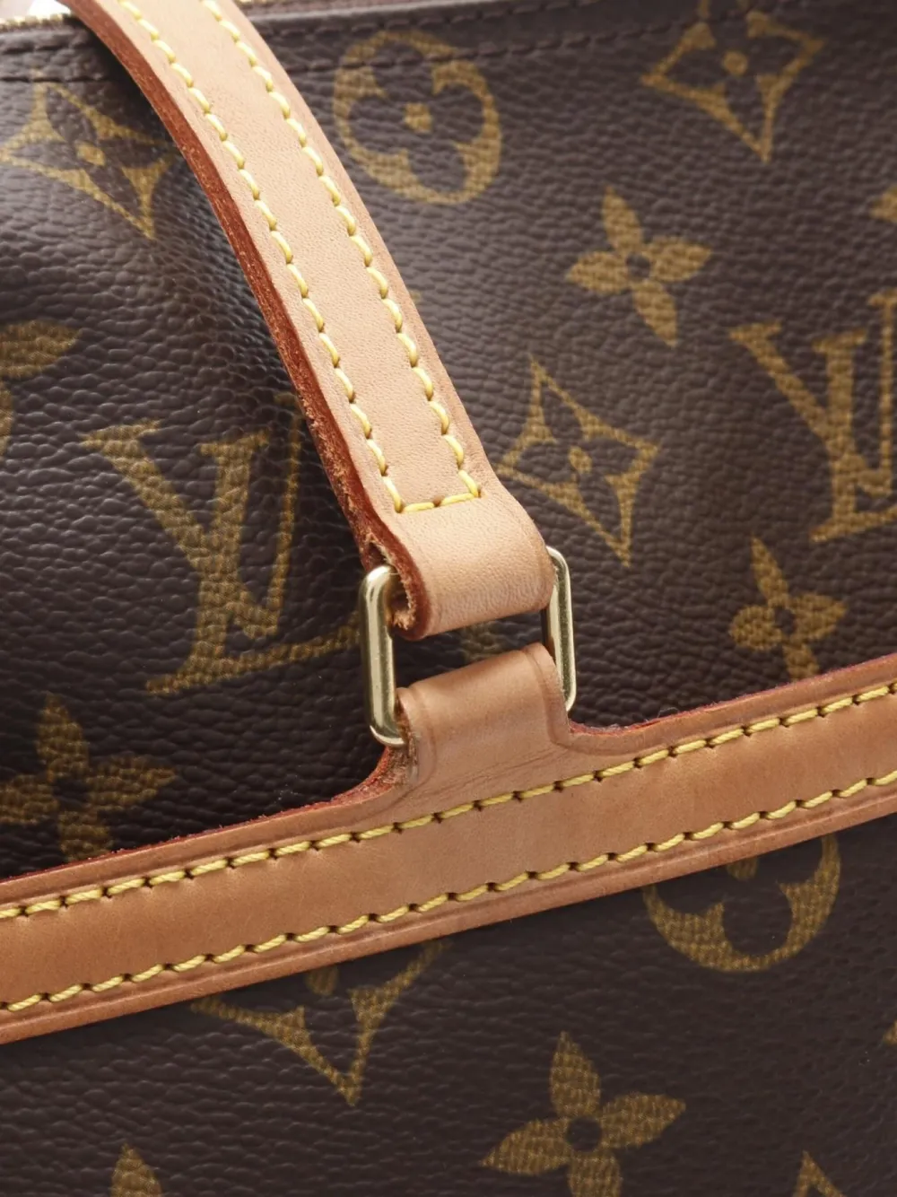 Pre-owned Louis Vuitton 2004 Kusan Gm Monogram Leather Shoulder Bag In Brown