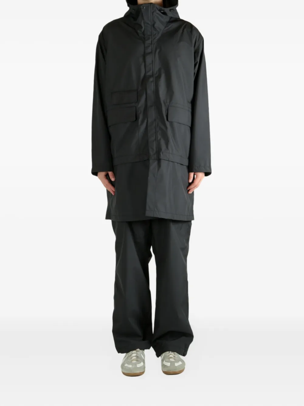 Nanamica hooded pocket coat Zwart