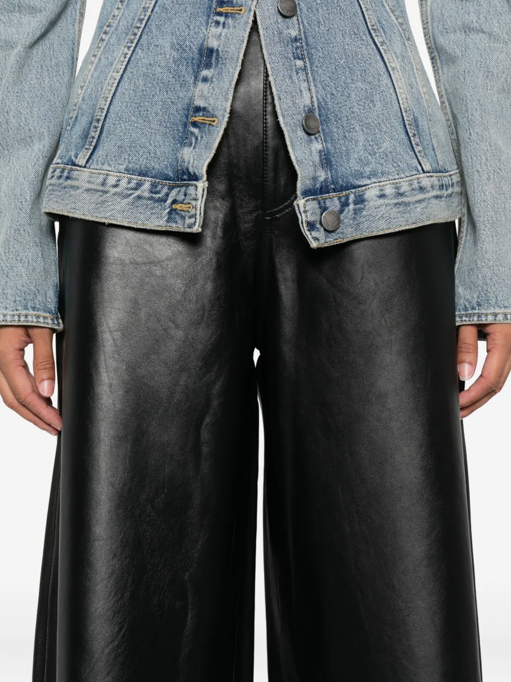 Haikure leather shorts Zwart