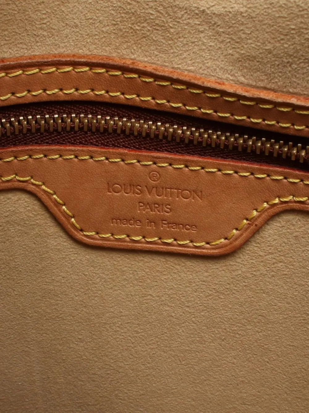 Pre-owned Louis Vuitton 2002 Looping Gm Shoulder Bag In Brown