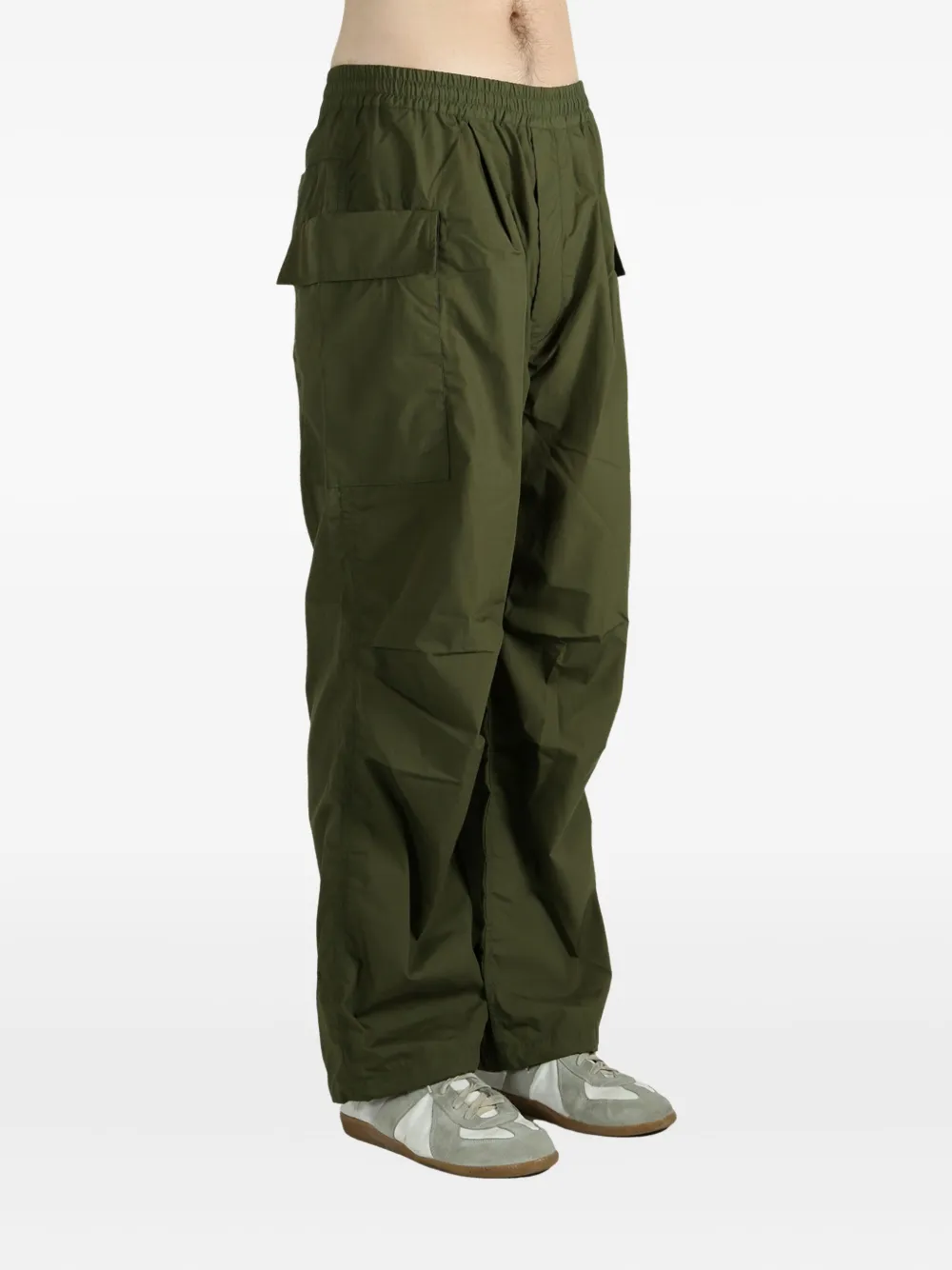 Nanamica elastic-waist cargo trousers Groen