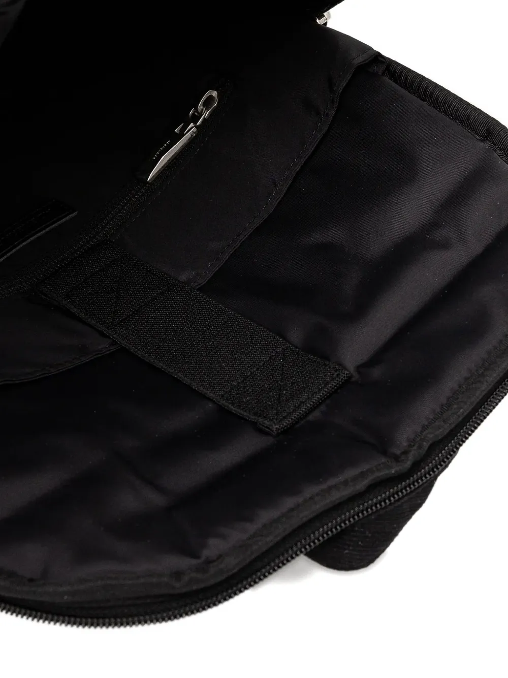 Ader Error Pleated Zip-fastening Backpack In Black