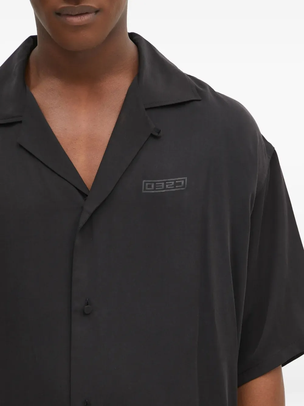 032c 111 bowlingshirt Zwart