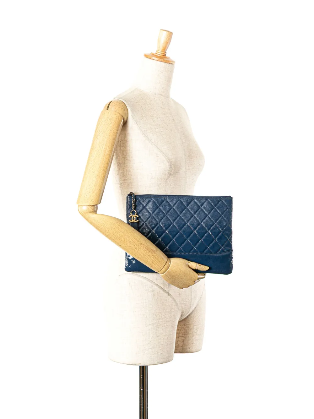 Pre-owned Chanel 2018 Medium Aged Calfskin Gabrielle O Case Clutch Bag