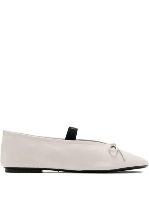 Schutz bailarinas con detalle de lazos