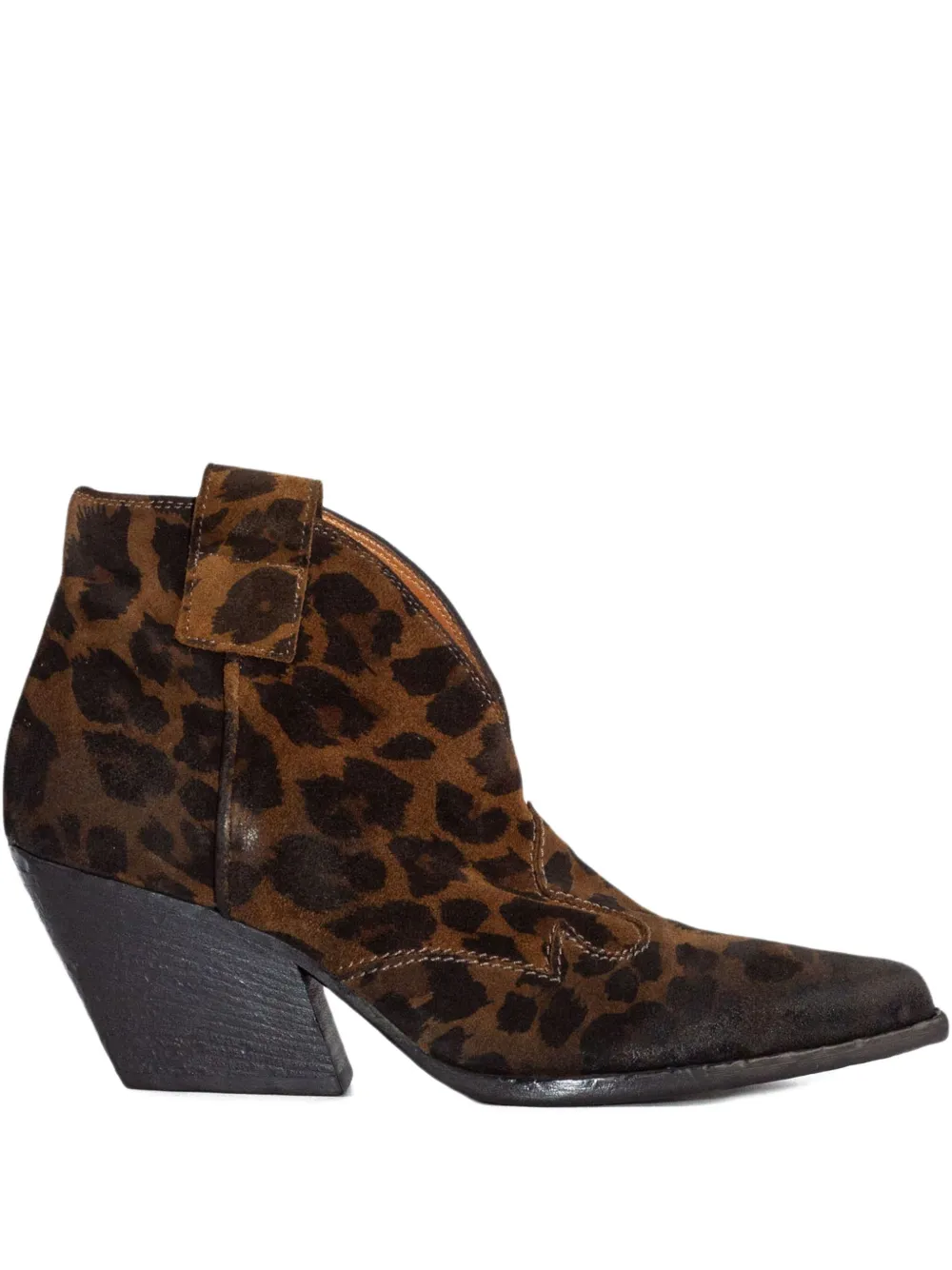 leopard-print pointed-toe boots