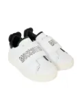 Moschino Kids logo-strap teddy-bear sneakers - White