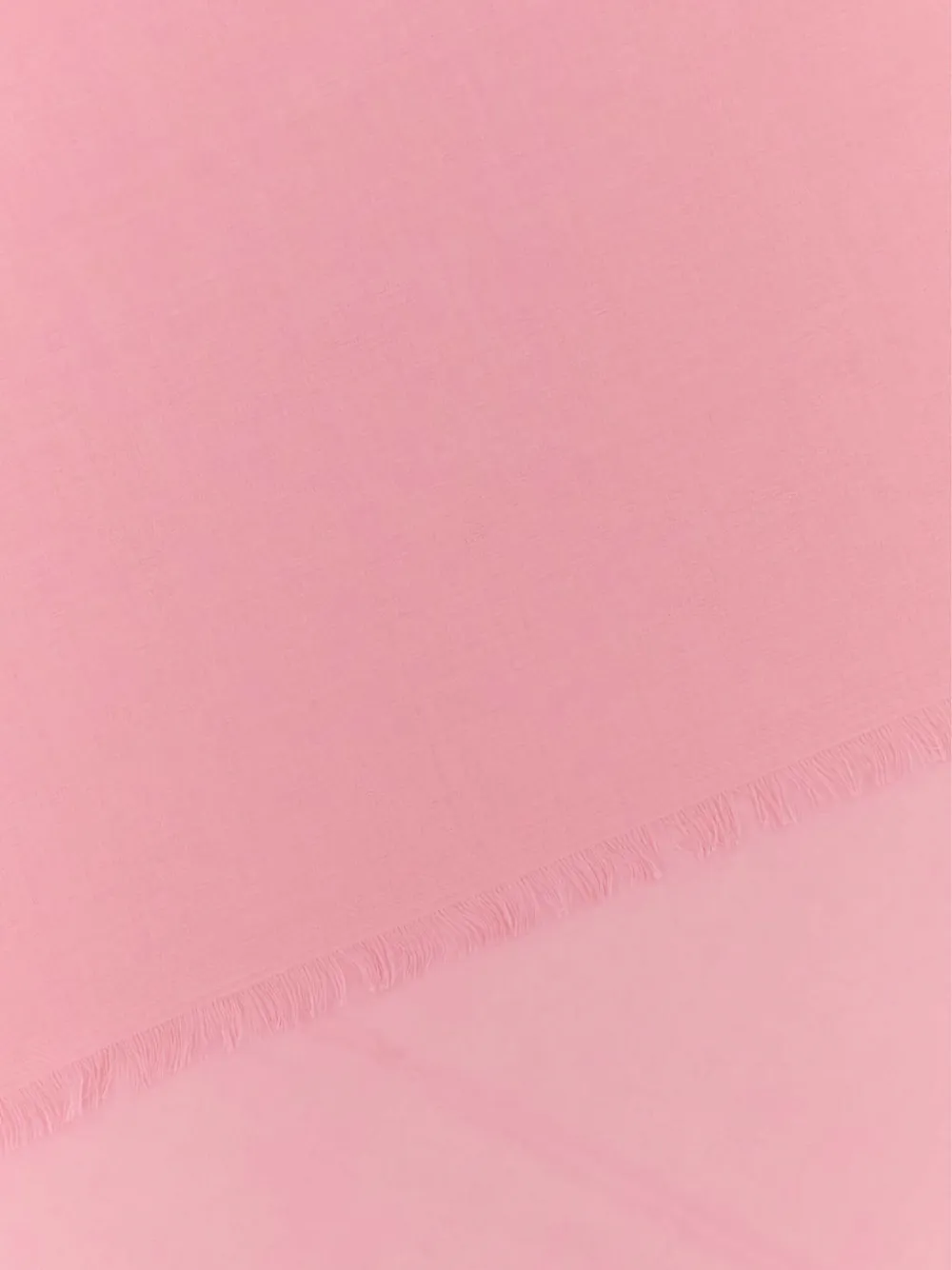 Alexander Mcqueen Soft Wool Blend Scarf With Fringed Edges In Pink