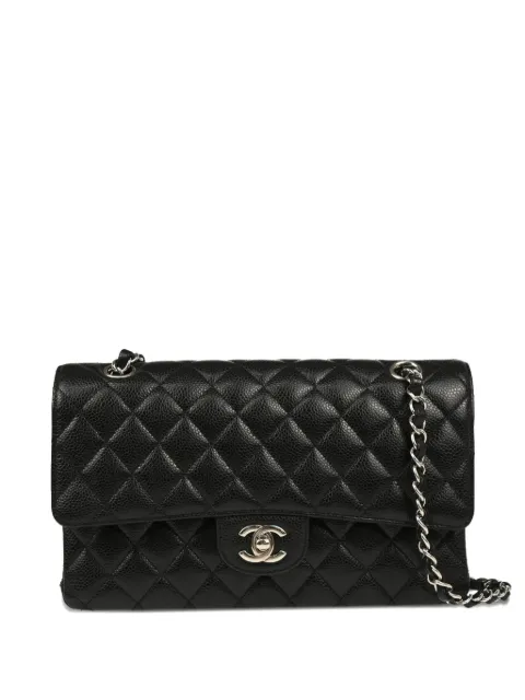 CHANEL Pre-Owned 2017 medium Classic Double Flap shoulder bag