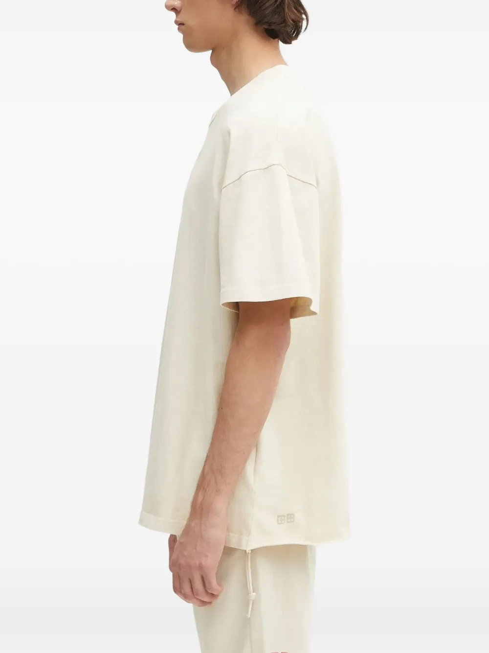 Ksubi Scott Ekcess SS T-shirt met logoplakkaat Beige
