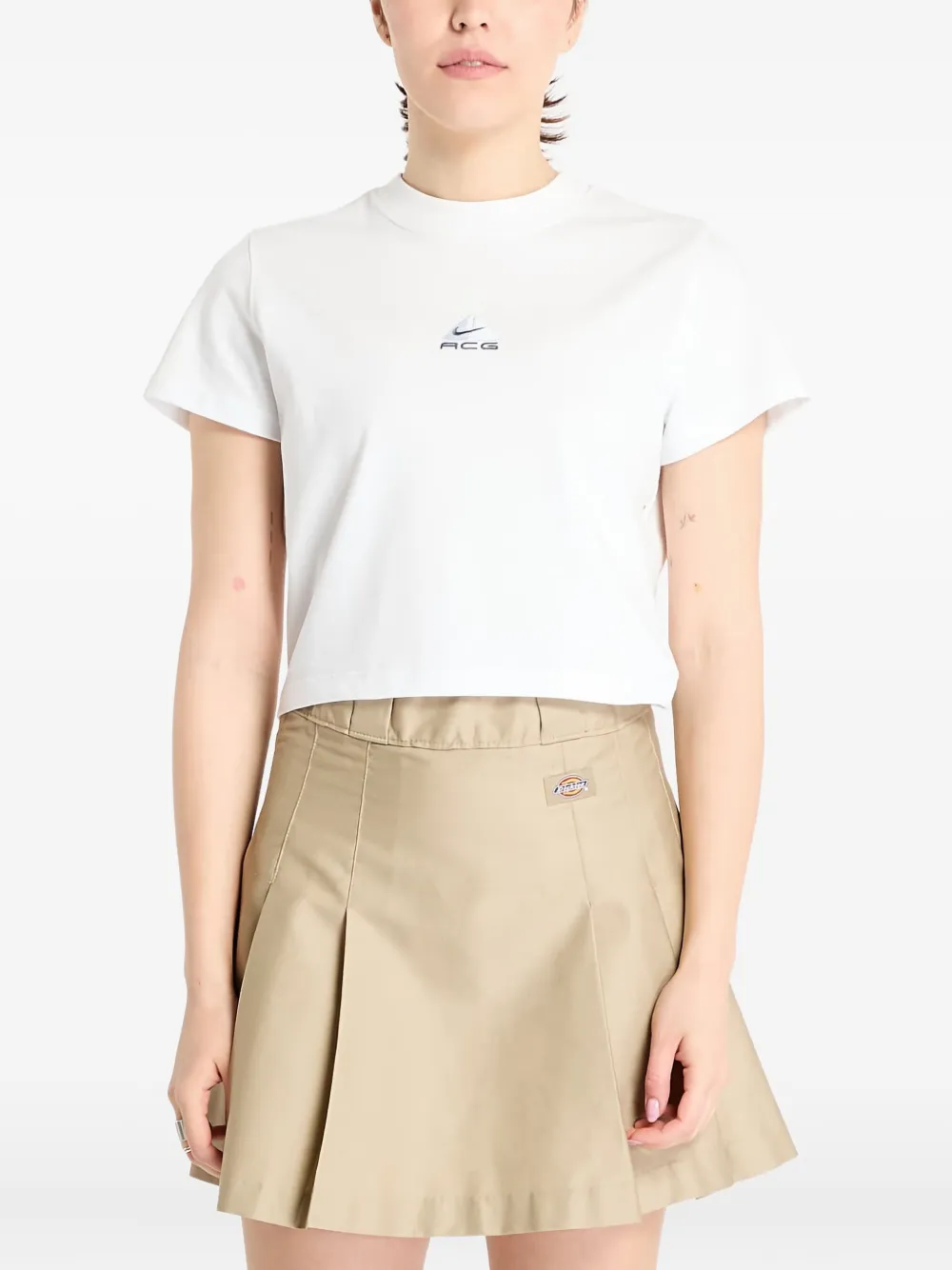 Nike Acg Dri-fit Logo T-shirt In White