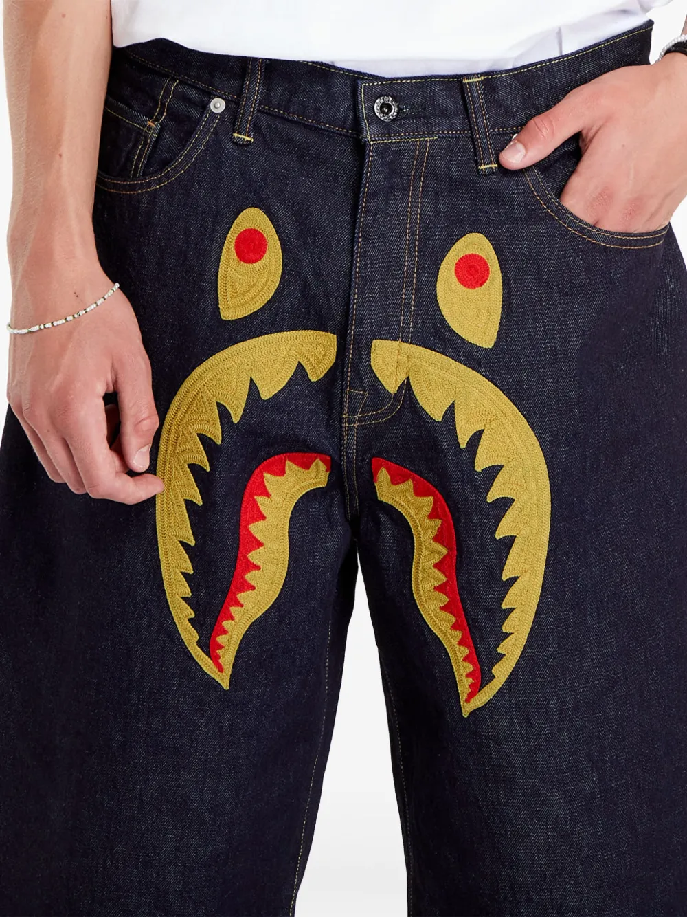 A BATHING APE Denim shorts met geborduurde bananenkop Blauw