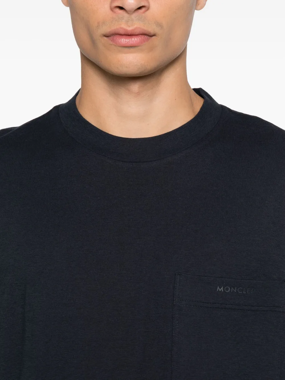Moncler T-shirt met opgestikte zak Blauw