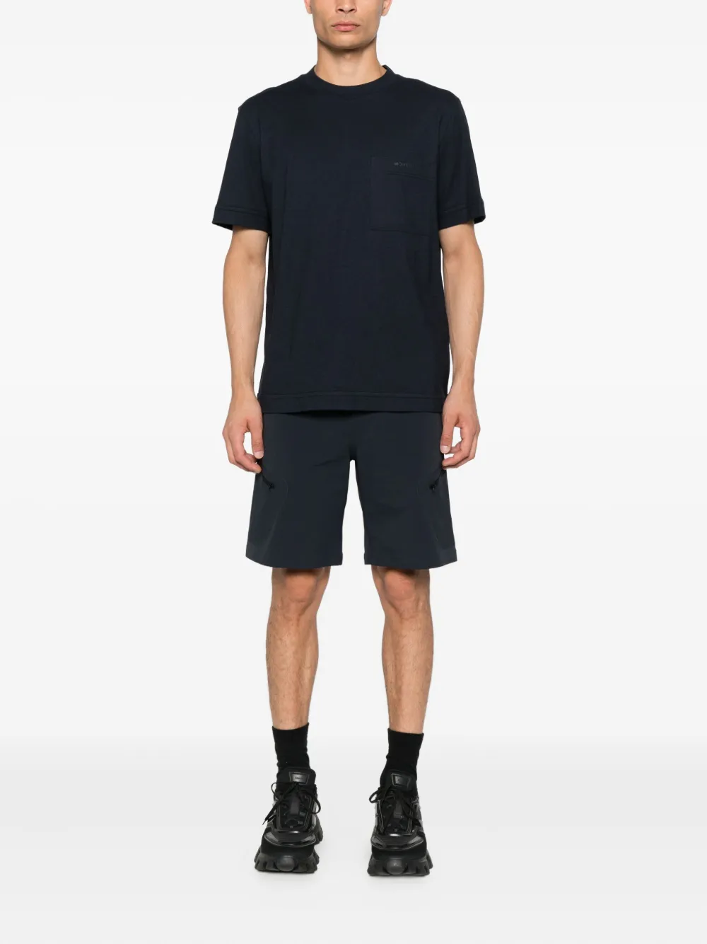Moncler T-shirt met opgestikte zak Blauw