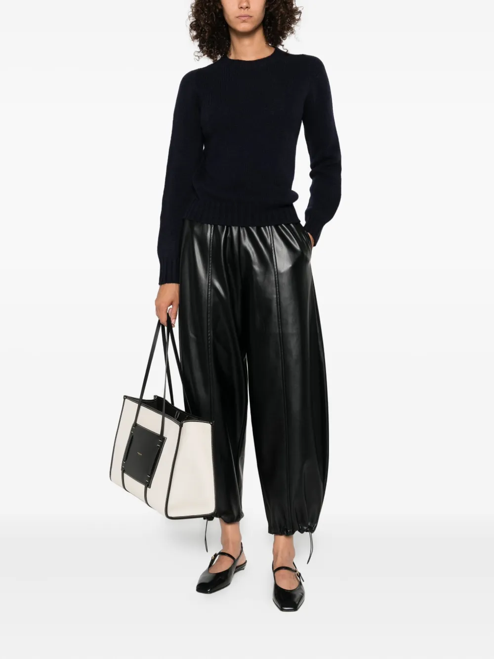 Aragona round-neck cashmere sweater | Knitted Sweaters | Image 2