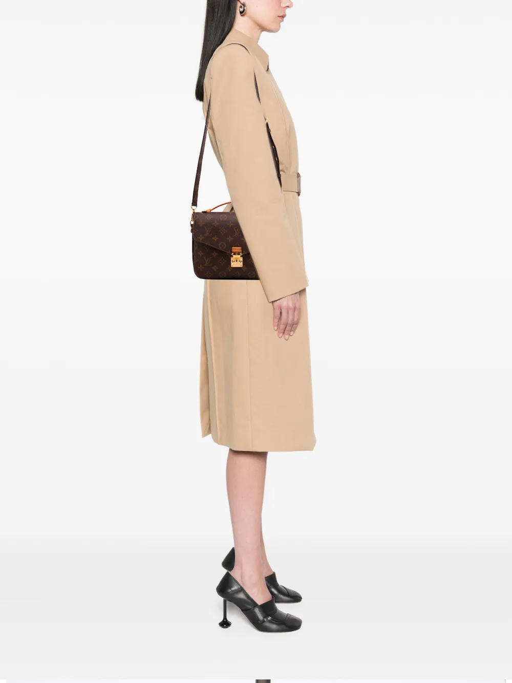 Louis Vuitton Pre-Owned 2020 Monogram Pochette Metis satchel | Pre-Owned | Image 2