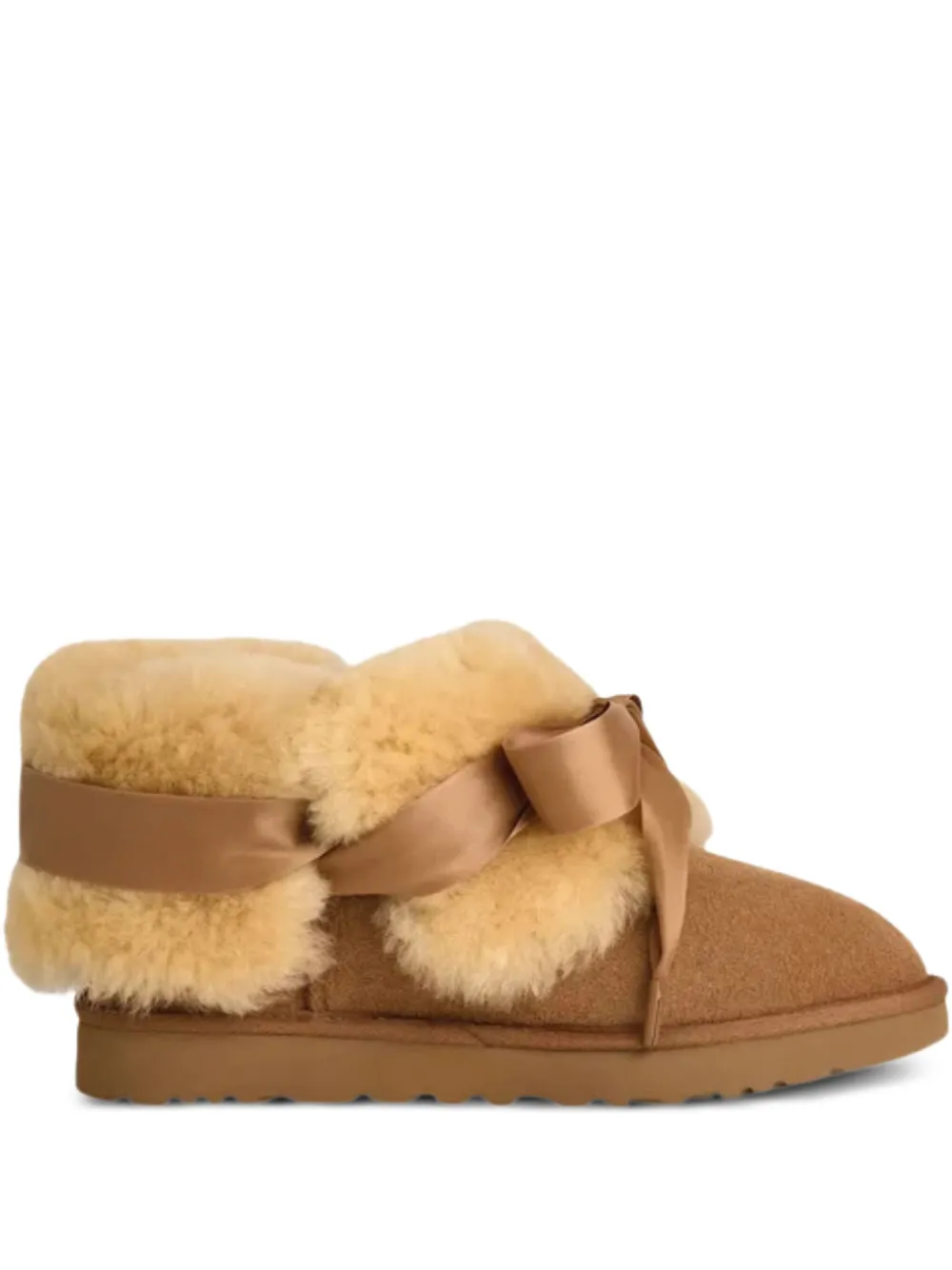 UGG logo-detail shearling boots Brown