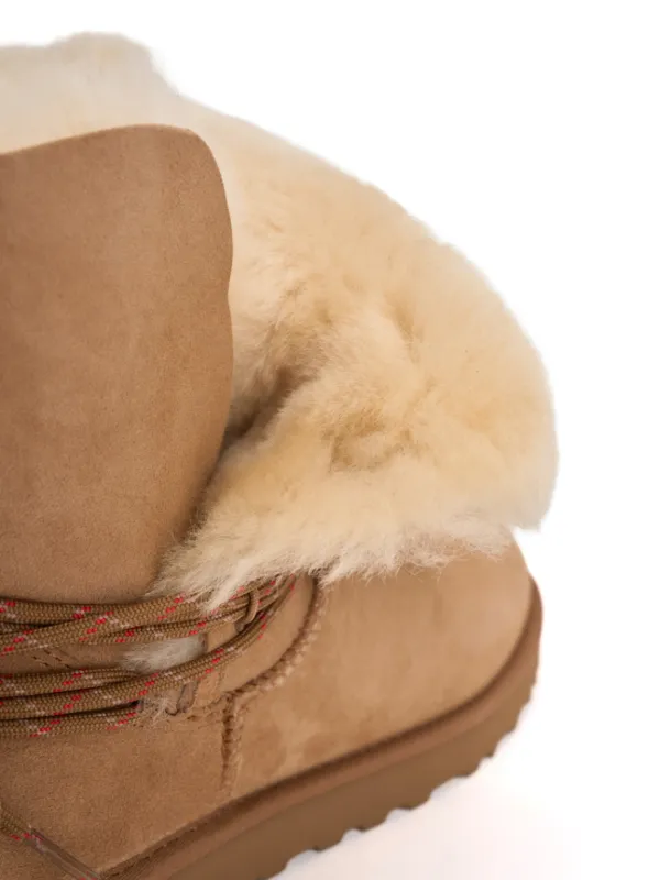 UGG logo-detail Shearling Boots | Brown | FARFETCH display picture 1
