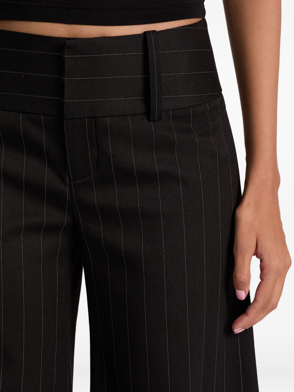 Alice And Olivia Olivia Pinstriped Trousers In Black