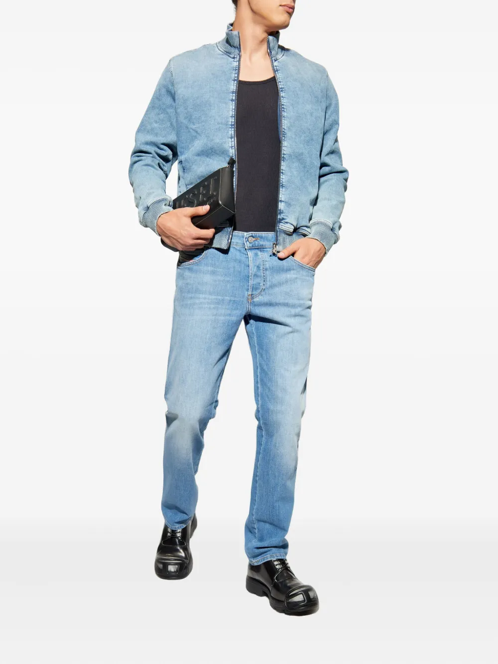 Diesel logo-plaque jeans - Blauw