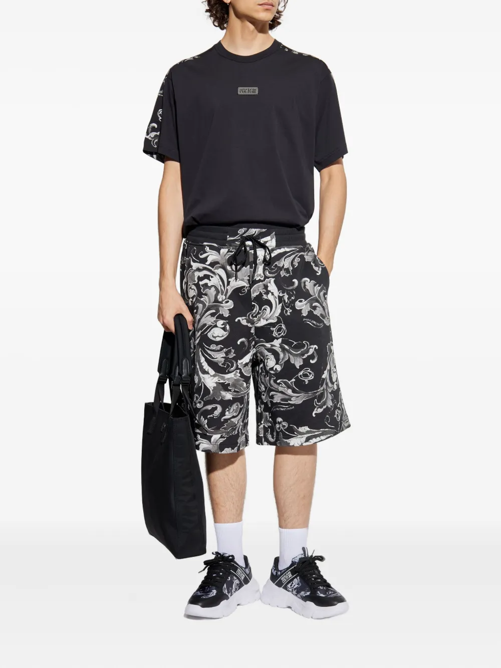 Versace Jeans Couture T-shirt met barokprint en mouwen Zwart