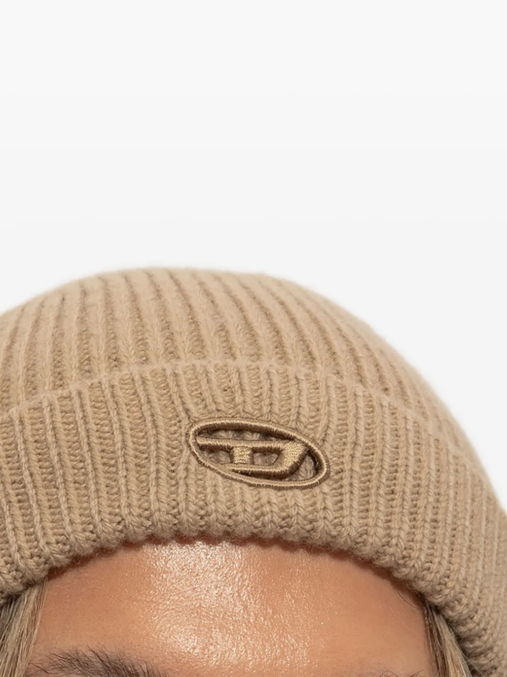 Diesel logo-plaque ribbed beanie Beige