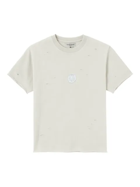 UNTITLED ARTWORKS distressed-effect logo-patch t-shirt