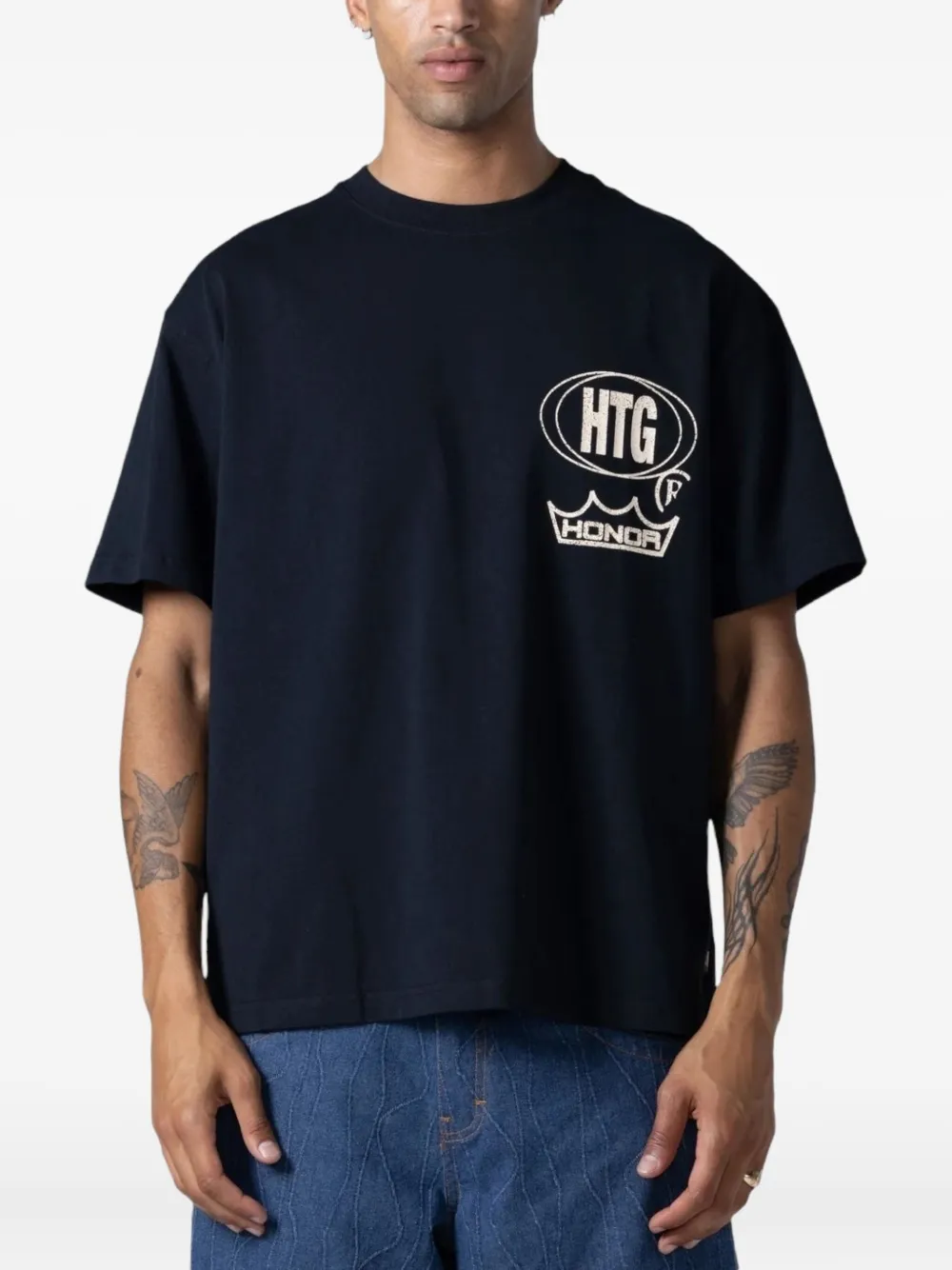 Honor The Gift T-shirt met print Zwart