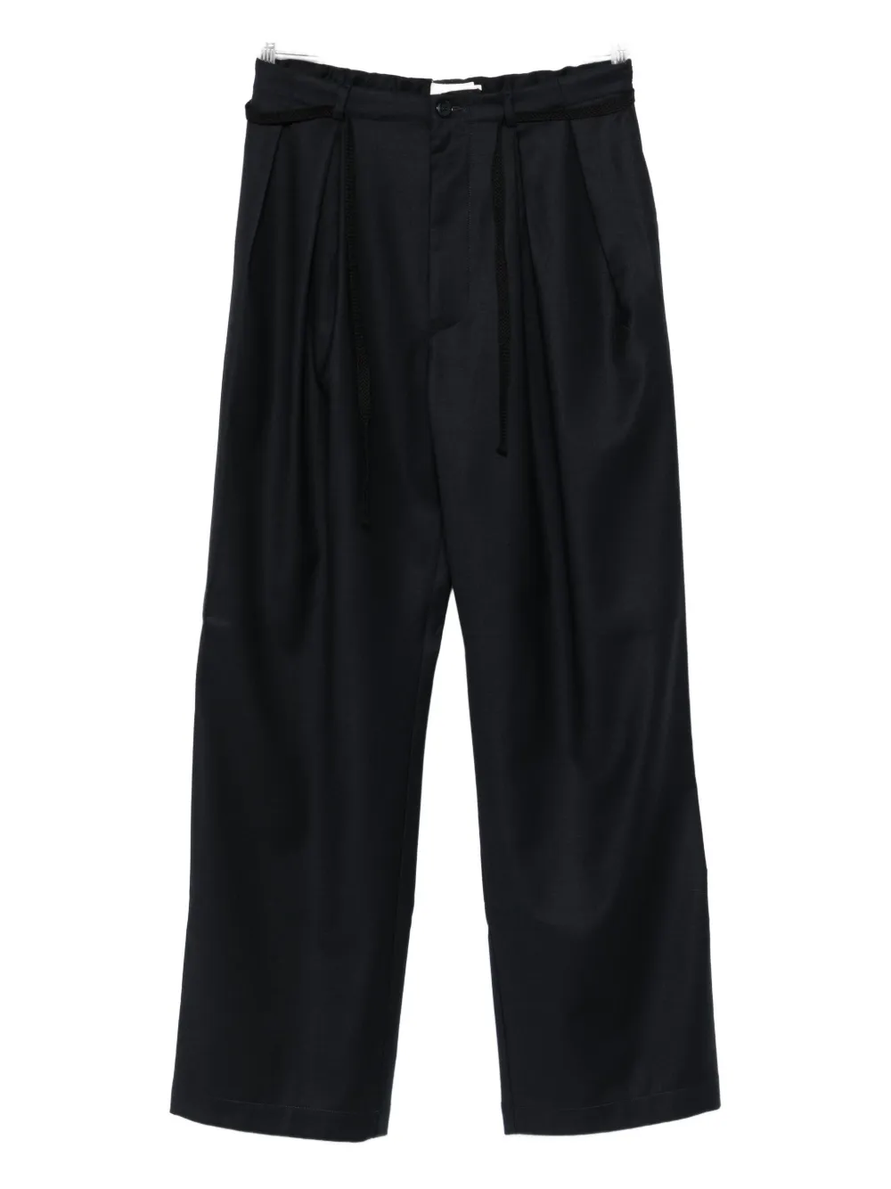pleated trousers