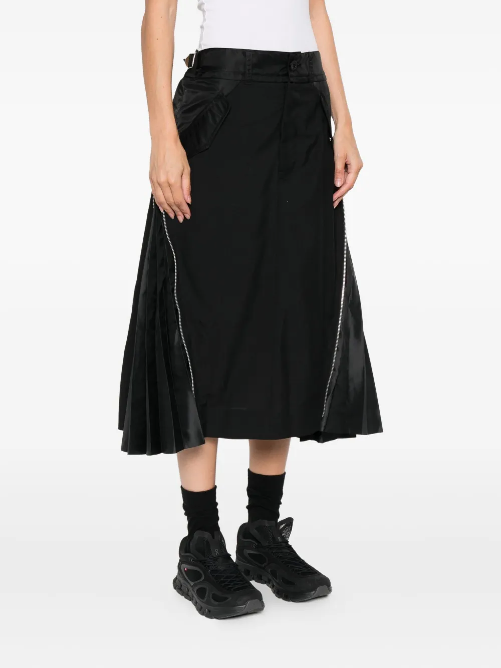 sacai zip-detail pleated skirt Zwart