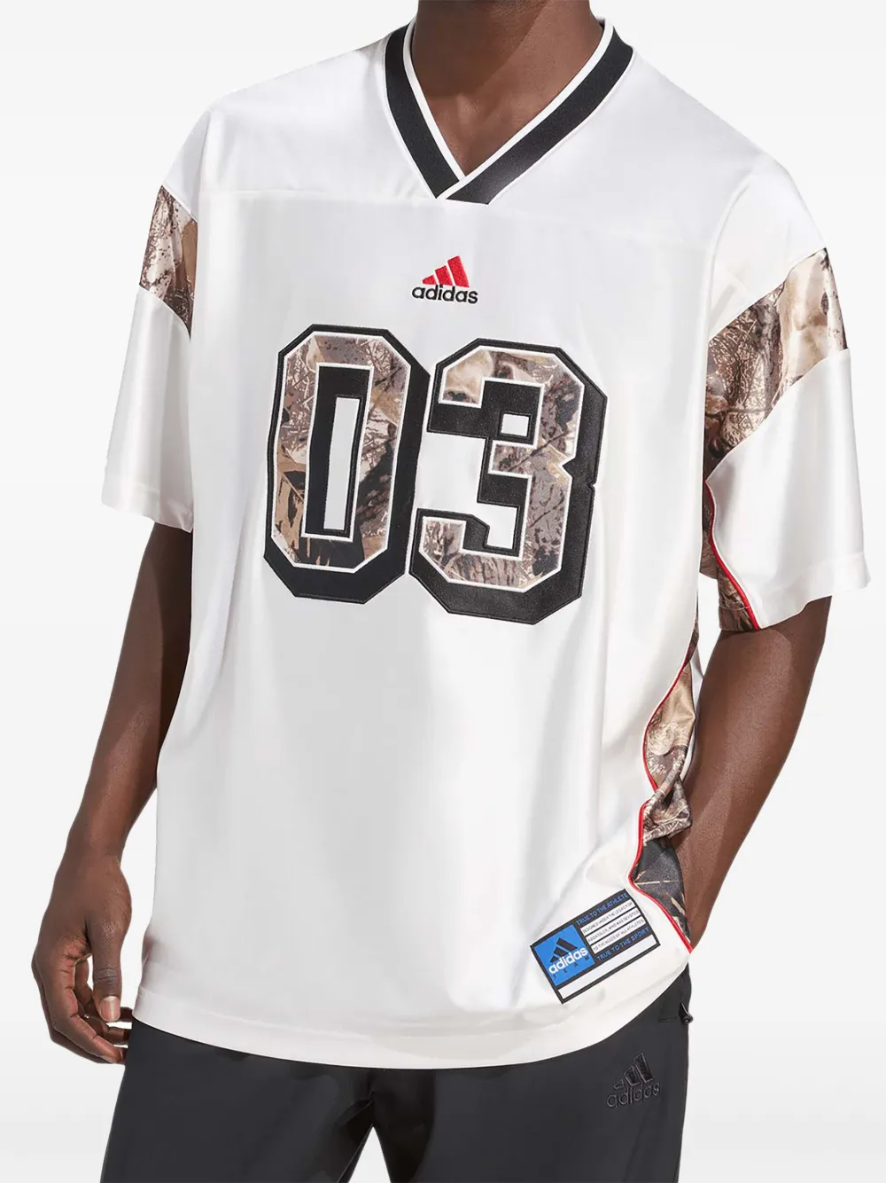 adidas T-shirt met camouflage vlak Wit