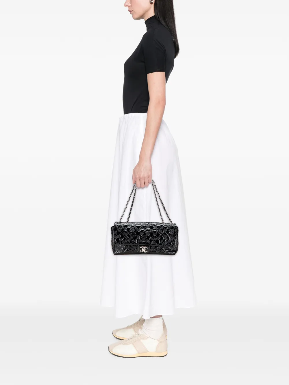 CHANEL Pre-Owned 2010-2011 Jumbo Patent Lucky Symbols Flap shoulder bag | Pre-Owned | Image 2