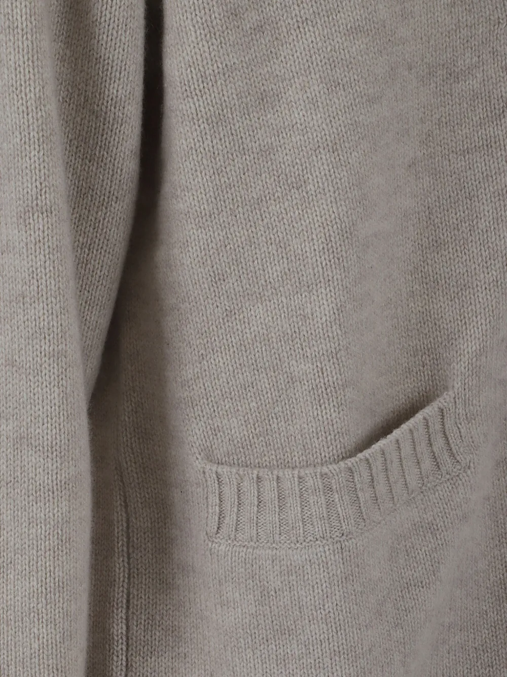 Lisa Yang Vest met knopen en zakken Beige