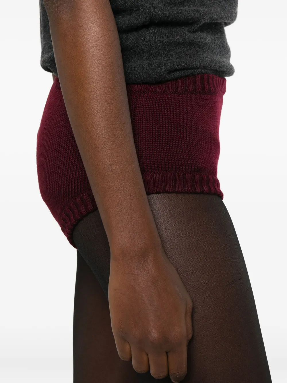 Rowen Rose Knitted Shorts In Red