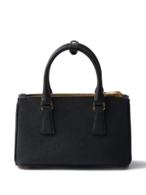 ハンドバッグ PRADA SMALL HANDBAG IN GRAINY LEATHER ハンドバッグ PRADA SMALL HANDBAG IN GRAINY LEATHER Prada