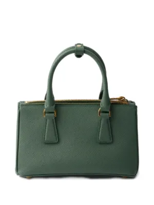 お値下げ☆【7月限定SALE中】希少PRADA モスグリーン レザーバッグ 31067142_60769228_300.jpg