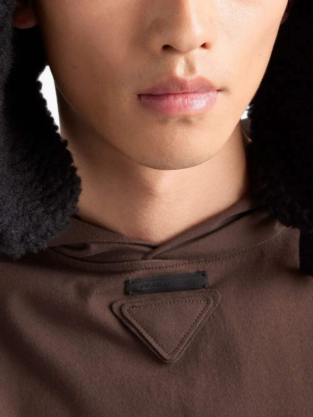 Prada Katoenen trui met logo en capuchon Bruin
