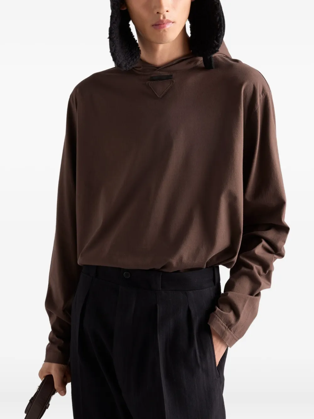 Prada Katoenen trui met logo en capuchon Bruin