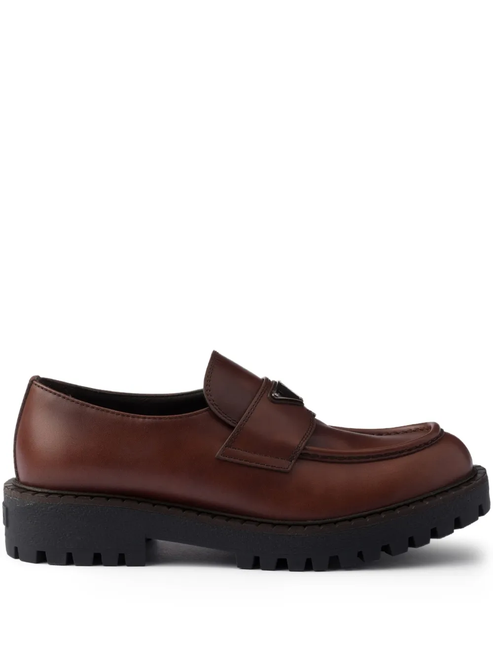 Prada Loafers met emaille triangelvormig logo Bruin