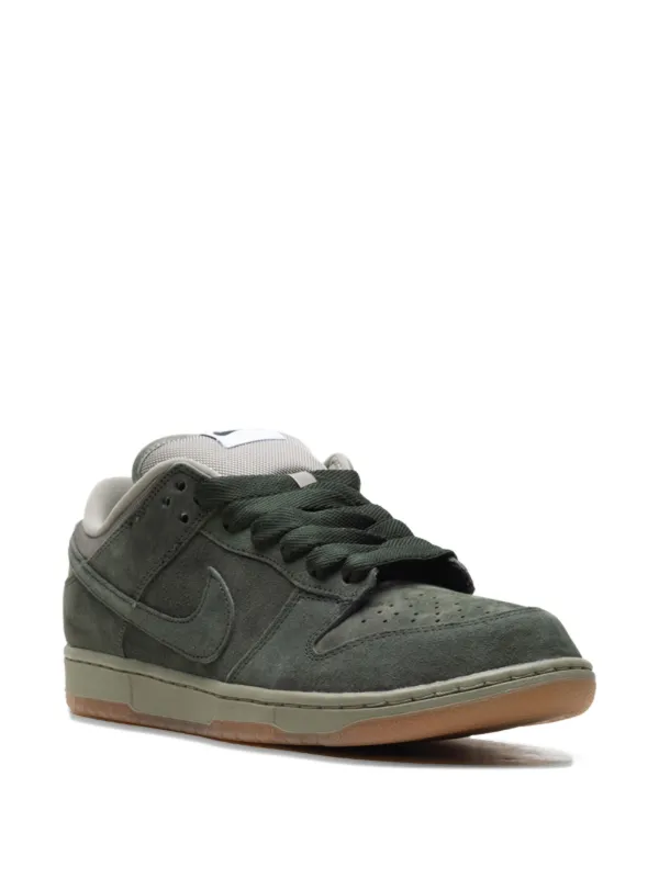 Nike SB Dunk Low Pro B スニーカー | グリーン | FARFETCH JP