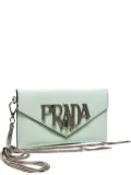 Prada Pre-Owned 2000-2015 Logo-clasp clutch bag - Green