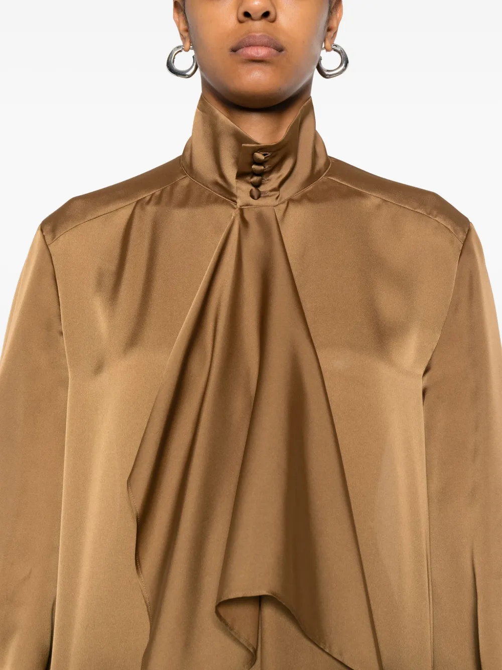 sacai Blouse met hoge hals en ruches Bruin