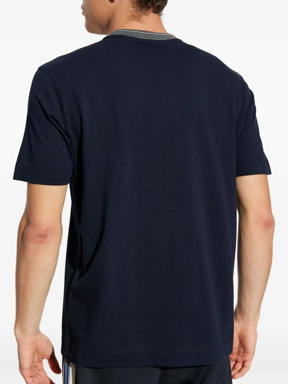 Emporio Armani T-shirt met geribbelde kraag en logo Blauw