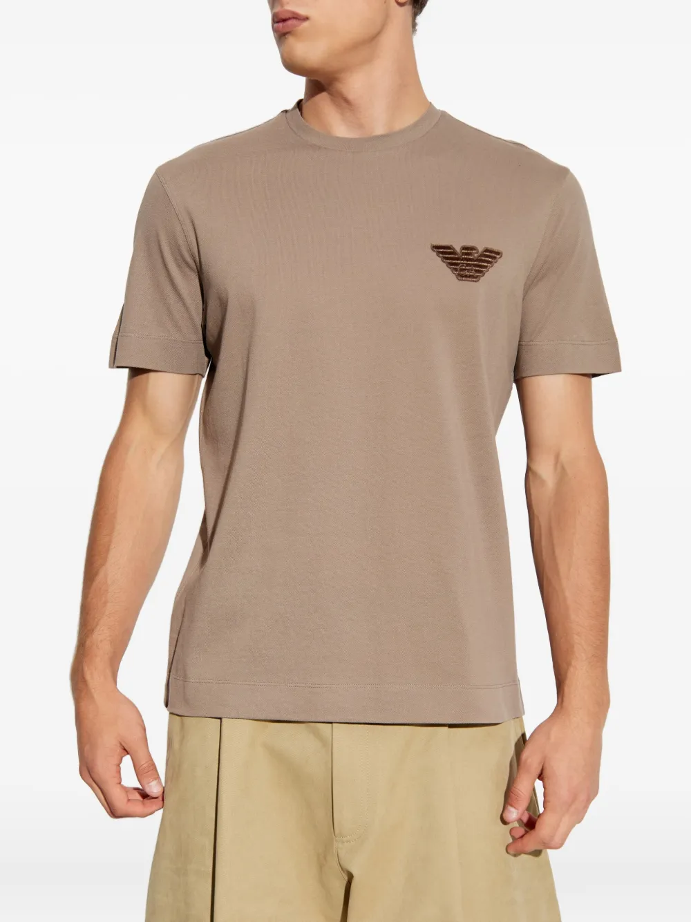 Emporio Armani Katoenen T-shirt met adelaarspatch Beige